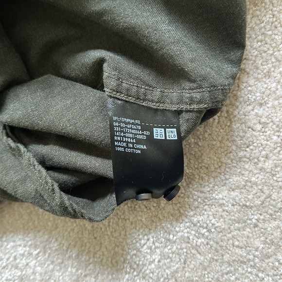 UNIQLO button down - Picture 5 of 7